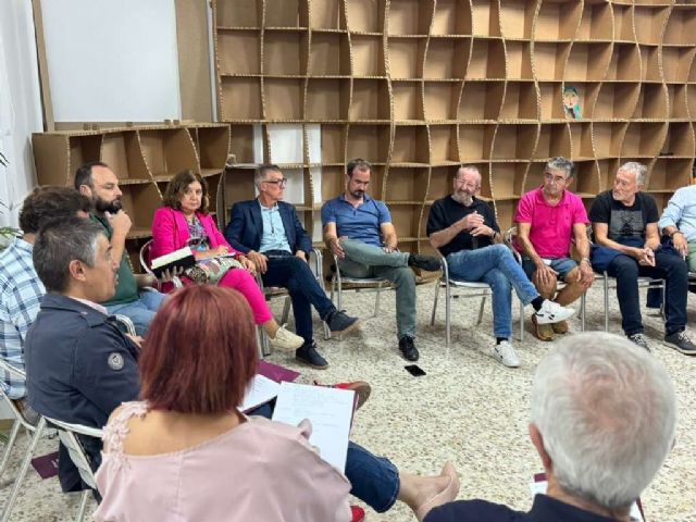 MC intensifica el contacto con colectivos del Mar Menor, Cabo de Palos y La Manga para abordar el abandono del Gobierno local