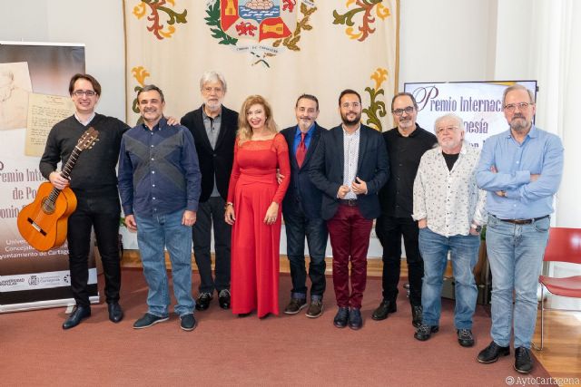 Dice Kabir y otros poemas, de Jesús Aguado, gana la XXXII edición del Premio Internacional de Poesía Antonio Oliver Belmás