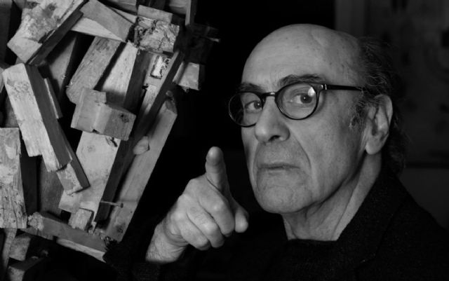 El actor Eusebio Lázaro presenta su última novela ´Fiebre Alta´ en Cartagena