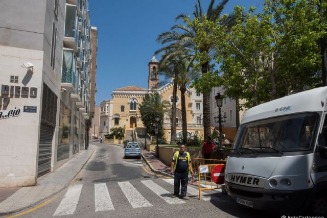 Corte de Sor Francisca Armendáriz para la realización de una acometida eléctrica