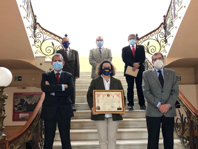Yolanda Muñoz distinguida Hermana de Honor de la Agrupación del Santísimo y Real Cristo de la Misericordia