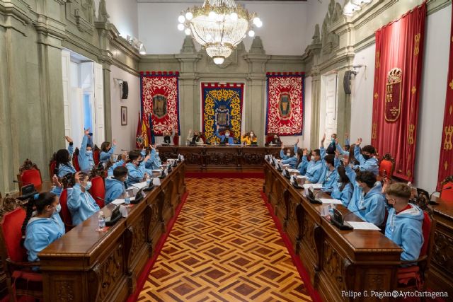 El Ayuntamiento doblará las partidas presupuestarias para que los niños puedan elegir inversiones en sus centros educativos