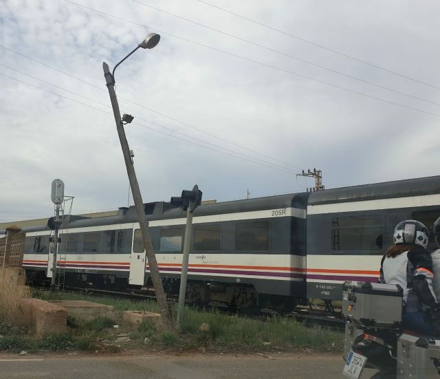 MC defiende una mejora integral en la señalización y marcas viales de los caminos rurales para incrementar la seguridad