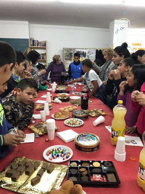 'Cartagena por la Caridad' alimenta de ilusión a los pequeños del 'Grupo la esperanza'
