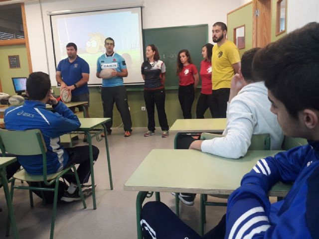 El rugby entra en el IES Galileo de Pozo Estrecho con el C.U.R. Cartagena y el  Programa ADE
