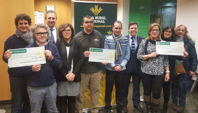 Entrega de los beneficios del concierto solidario con motivo de la X edición de Cartagena por la Caridad