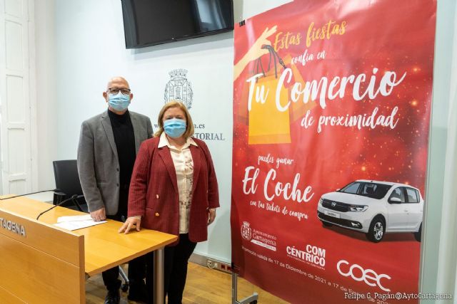 Ayuntamiento y COEC sortean el vehículo de la campaña ´Estas fiestas confía en tu comercio de proximidad´