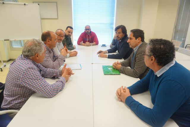 El Gobierno regional se pone a disposición de los afectados por los despidos de Sabic para ayudar a gestionar la situación