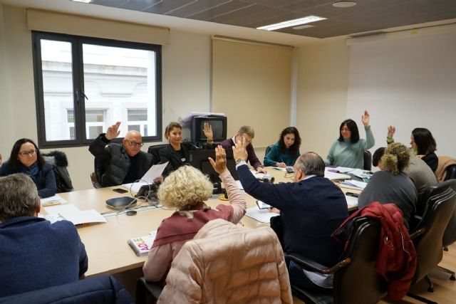 La Comisión de Hacienda informa por unanimidad la concesión de la Medalla de Oro al Regimiento de Artillería