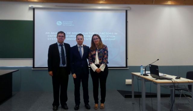 Creatividad, iniciativa, experiencia y formación, claves para emprender y ser competitivo, según una tesis de la UPCT