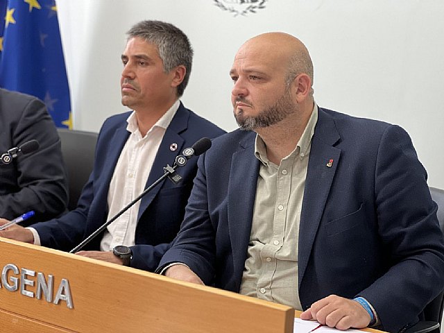 Manolo Torres: “Firmamos una moción de censura porque es el momento de acabar con la parálisis, el bloqueo y la descomposición en las que el PP tiene hundido al municipio”