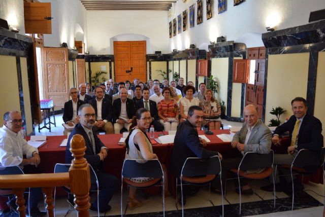 La alcaldesa de Cartagena, nombrada vicepresidenta de la FMRM