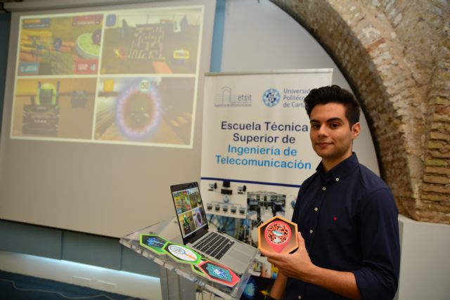 Un alumno crea un juego de realidad aumentada en el que el planeta se salva aplicando Ingeniería Telemática