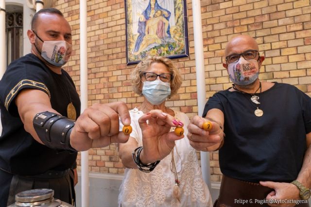 El número 067, ganador del sorteo extraordinario de Carthagineses y Romanos de la Casa del Niño