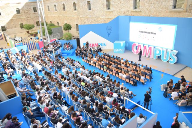 Díaz Morcillo: 'La universidad aporta la conexión visible con el entorno'