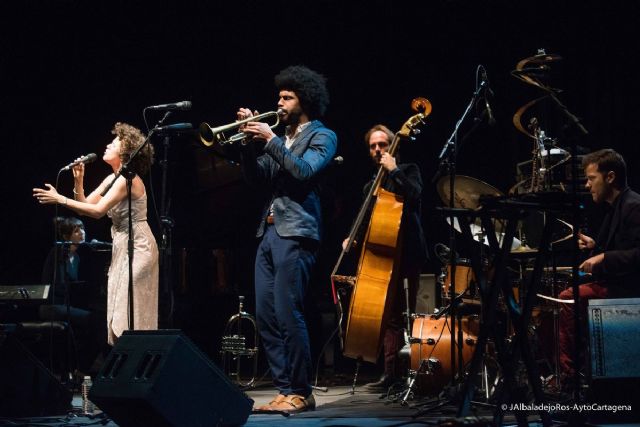 Jazz espontaneo y brillante sobre el escenario del Teatro Circo con Aimee y Buika