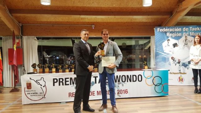 MC Cartagena participa como invitado a un acto de reconocimiento a la labor de Unión por Alguazas