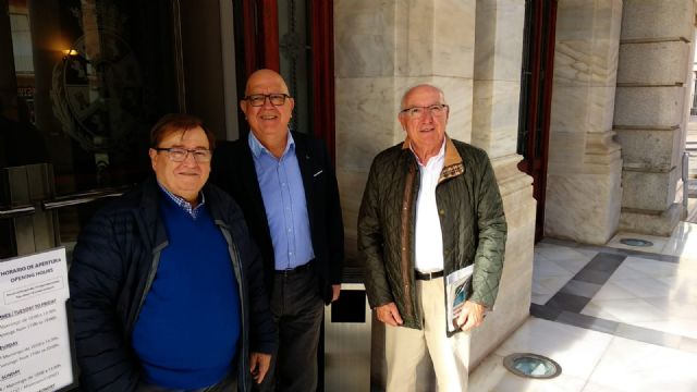 Cs propone al Ayuntamiento que ofrezca incentivos a los propietarios de solares en desuso para hacer aparcamientos