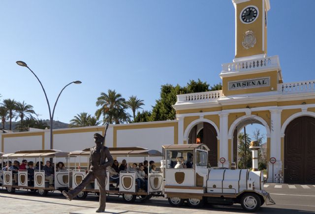 La Junta de Gobierno da luz verde a la licitación de dos trenes turísticos en el Centro Histórico