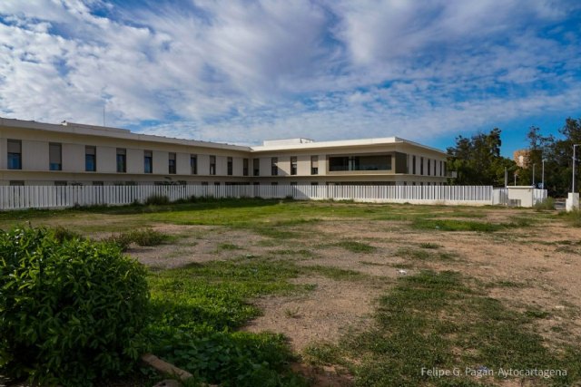 El Ayuntamiento cede suelo a EMACC para construir un centro pionero de atención integral a enfermos neuronales