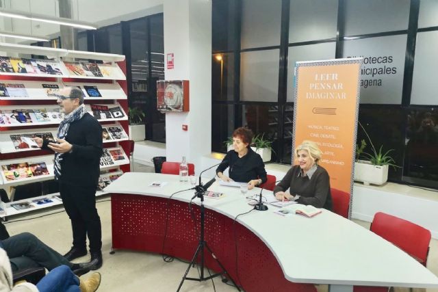 María Pazos presentó en Cartagena Piensa su último libro ´Contra el patriarcado. Economía feminista para una sociedad justa y sostenible´