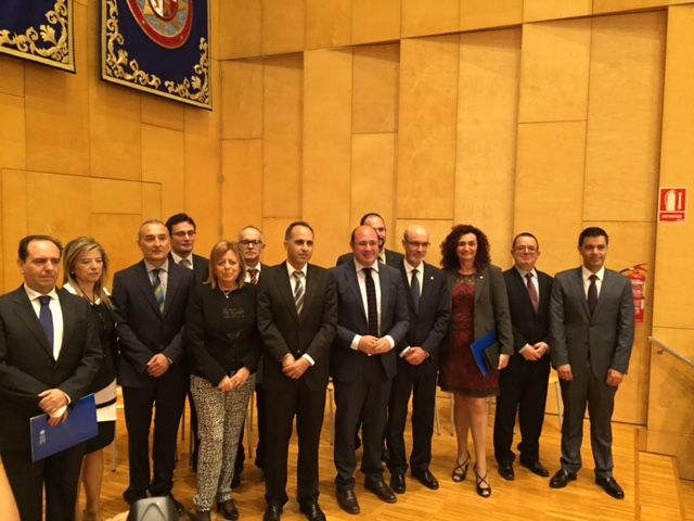 Díaz Morcillo apuesta por la internacionalización y la calidad en su toma de posesión como Rector de la UPCT