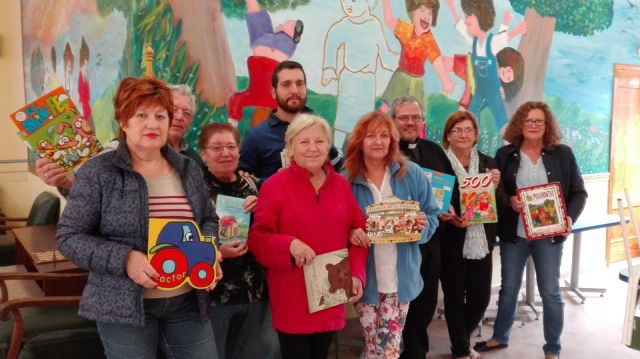 Entrega de libros solidaria Cofradía San Ginés de la Jara.