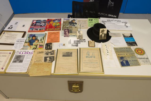 Donan material histórico del cantaor ´Morenito de Levante´ a la Fundación Cante de las Minas