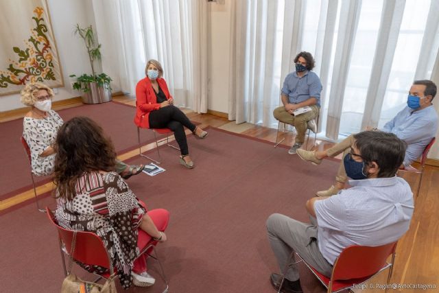 Ayuntamiento y AFAL remarcan la importancia de visibilizar el Alzheimer