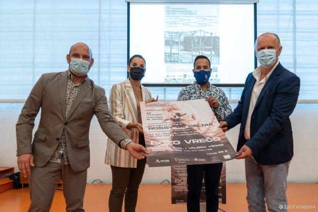 El travesti bosnio Bozo Vrećo actuará en El Batel para clausurar el III Congreso Internacional de Artes y Diversidad