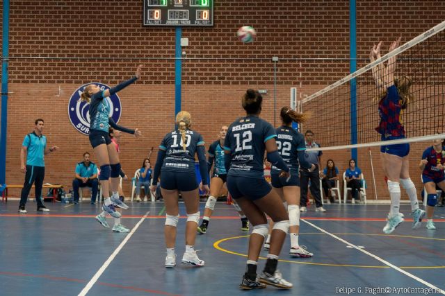 El Algar Surmenor sigue con su racha de victorias con el 3-2 frente al Barça CVB