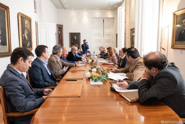 Ayuntamiento y empresarios trabajarán conjuntamente para avanzar en el Plan General de Ordenación Urbana