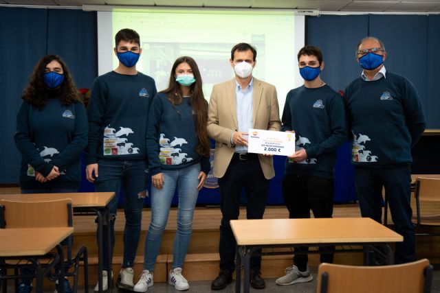 Repsol entrega al IES Mediterráneo el segundo premio de su concurso nacional de Economía Circular