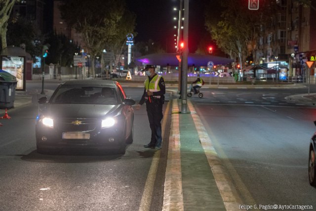 La Policía Local sanciona a 46 personas por saltarse el toque de queda