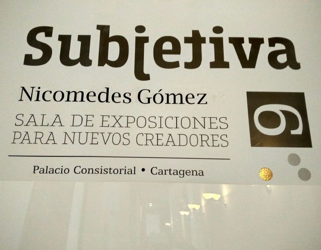 Una de las salas de exposiciones del Palacio Consistorial ya honra la memoria del artista cartagenero Nicomedes Gómez