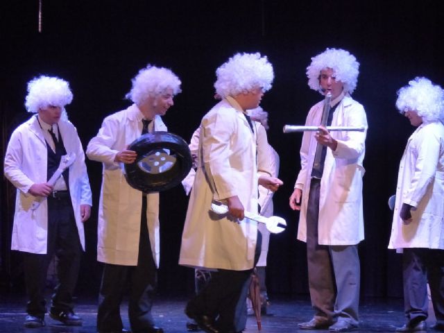 El Luzzy acoge la obra ´Chitty Chitty Bang Bang´ interpretada por los alumnos Colegio Público de Educación Especial Primitiva López