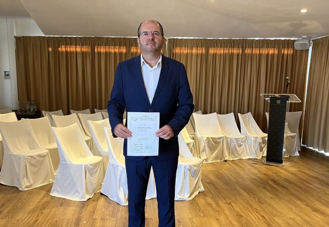 Premio AECA a un artículo sobre Contabilidad y Administración de Empresa de Carmelo Reverte