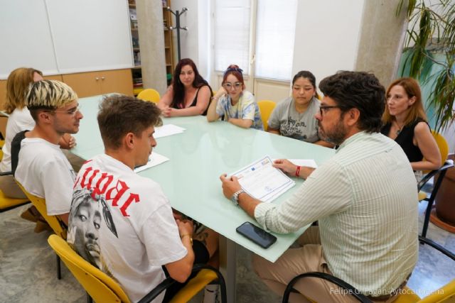 El Ayuntamiento lanza ayudas a movilidad internacional