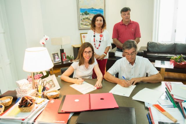 El consistorio pondrá en marcha con Columbares una campaña de promoción de la pesca artesanal sostenible