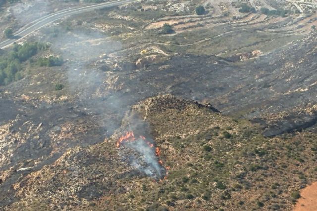 Incendio en las inmediaciones de las Cuestas del Cedacero