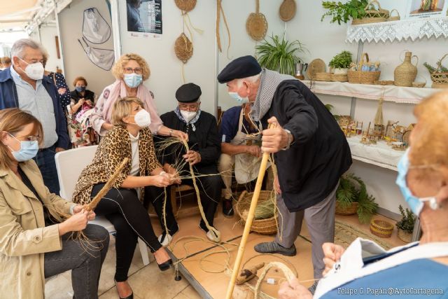 La Feria de Personas Mayores pone el broche final al mes de las ferias en Cartagena