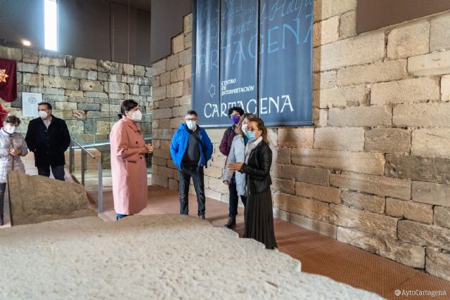 Las ménsulas del Castillo de la Concepción ya lucen en su nueva ubicación