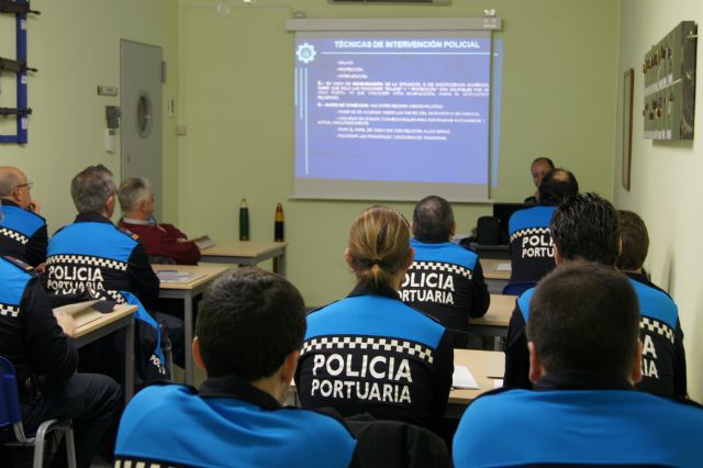 Cuarenta agentes de Policia Portuaria de Cartagena se forman en la ESPAC con un Curso de Tecnicas de Intervencion