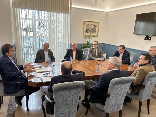 La Autoridad Portuaria traslada a las empresas consignatarias la 'máxima colaboración' para que el Puerto de Cartagena siga siendo un referente del sistema portuario español