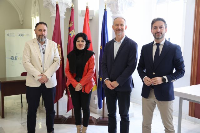 El Colegio de Ingenieros Técnicos presenta al Rector de la UPCT un proyecto de escultura de 4 metros en homenaje a la ingeniería regional