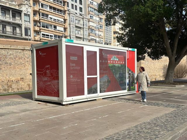 MC denuncia que el proyecto turístico del PP pasa por una caseta de obra frente a la Muralla de Carlos III