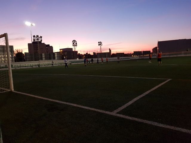 MC exigirá el jueves al Gobierno local que efectúe mejoras en la iluminación de los campos de fútbol