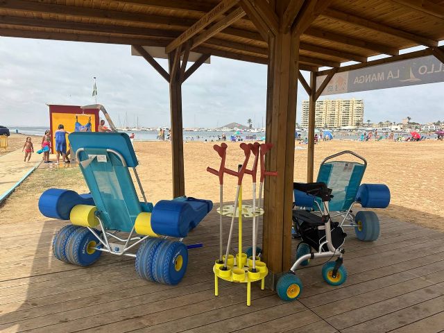 MC demanda la ampliación del servicio de baño asistido en las playas de Cartagena