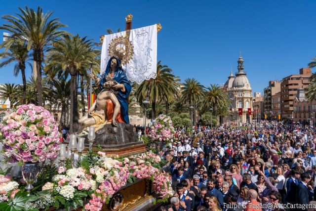 Multitud de personas arropan a la Caridad en la conmemoración de los 300 años de su llegada a Cartagena