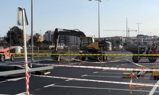 MC: Arroyo (PP) destina 300.000 euros de fondos europeos a levantar de nuevo el asfalto del centro comercial La Rambla